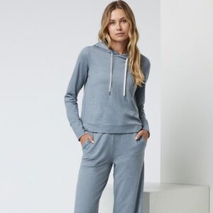 Vuori Halo Essential Hoodie Light Heather XS NWOT